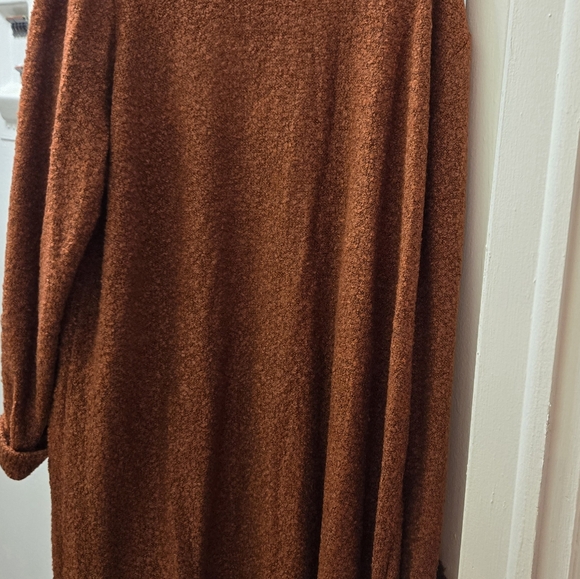 Sweater - Picture 2 of 6